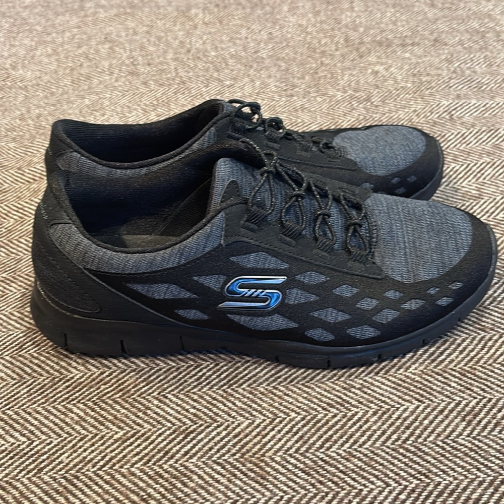 Skechers Wide Fit Memory Foam Black Sneakers Size 6.5 - Picture 4 of 7